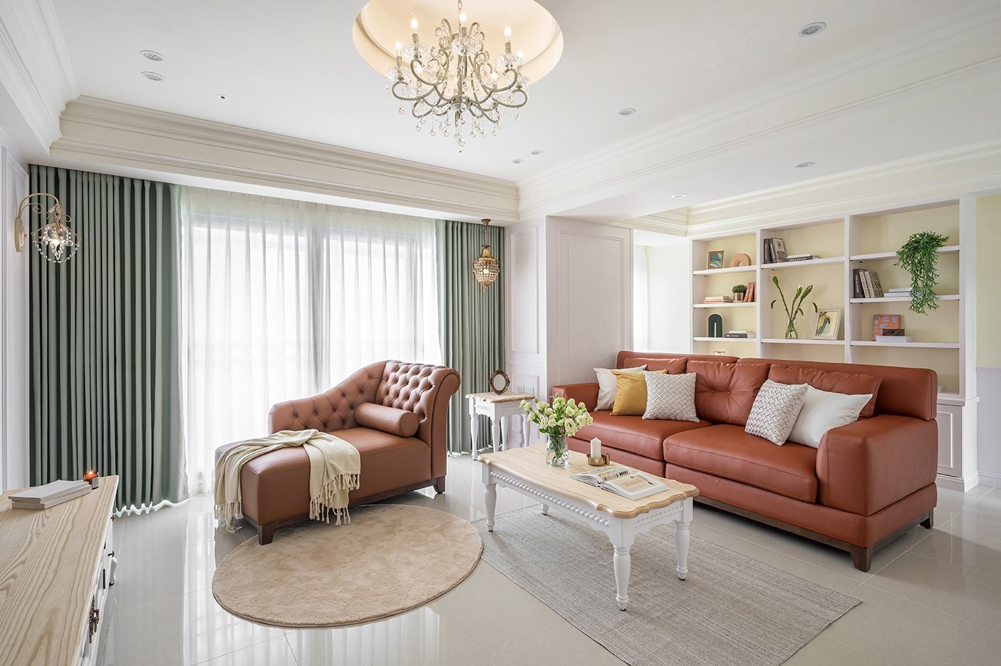 電視牆設計案例 7 – 大理石牆面與線板搭配